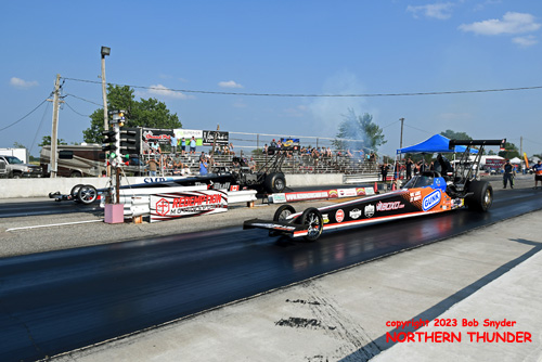 Rachel Meyer - 'Randy Meyer Racing' (near lane) vs 
Todd Bruce - 'The Bull' (far lane)